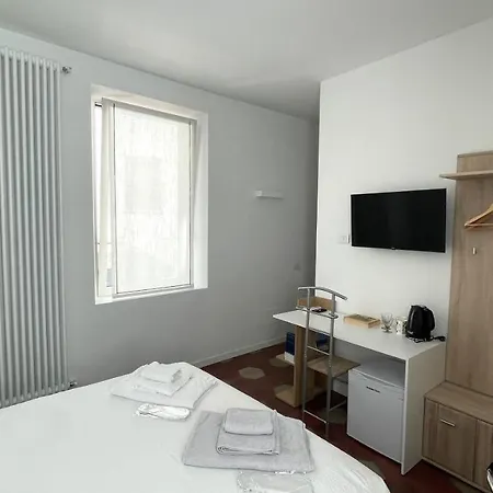 Santa Vincenza - Suite Indipendente Lovere Esterno foto